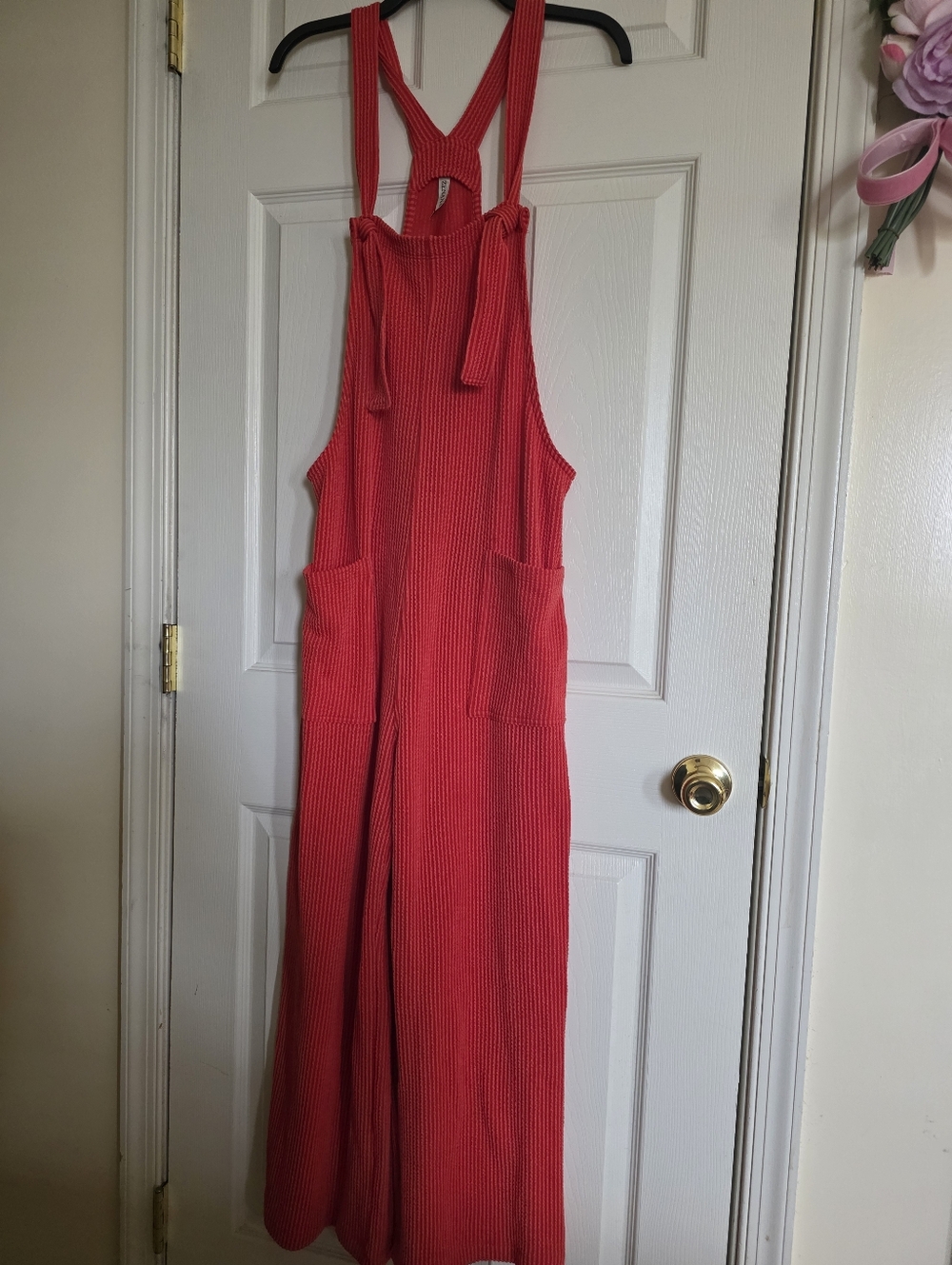 Zenana Outfitters Sleeveless Jumpsuit in Red with Front And Back Pockets. Large